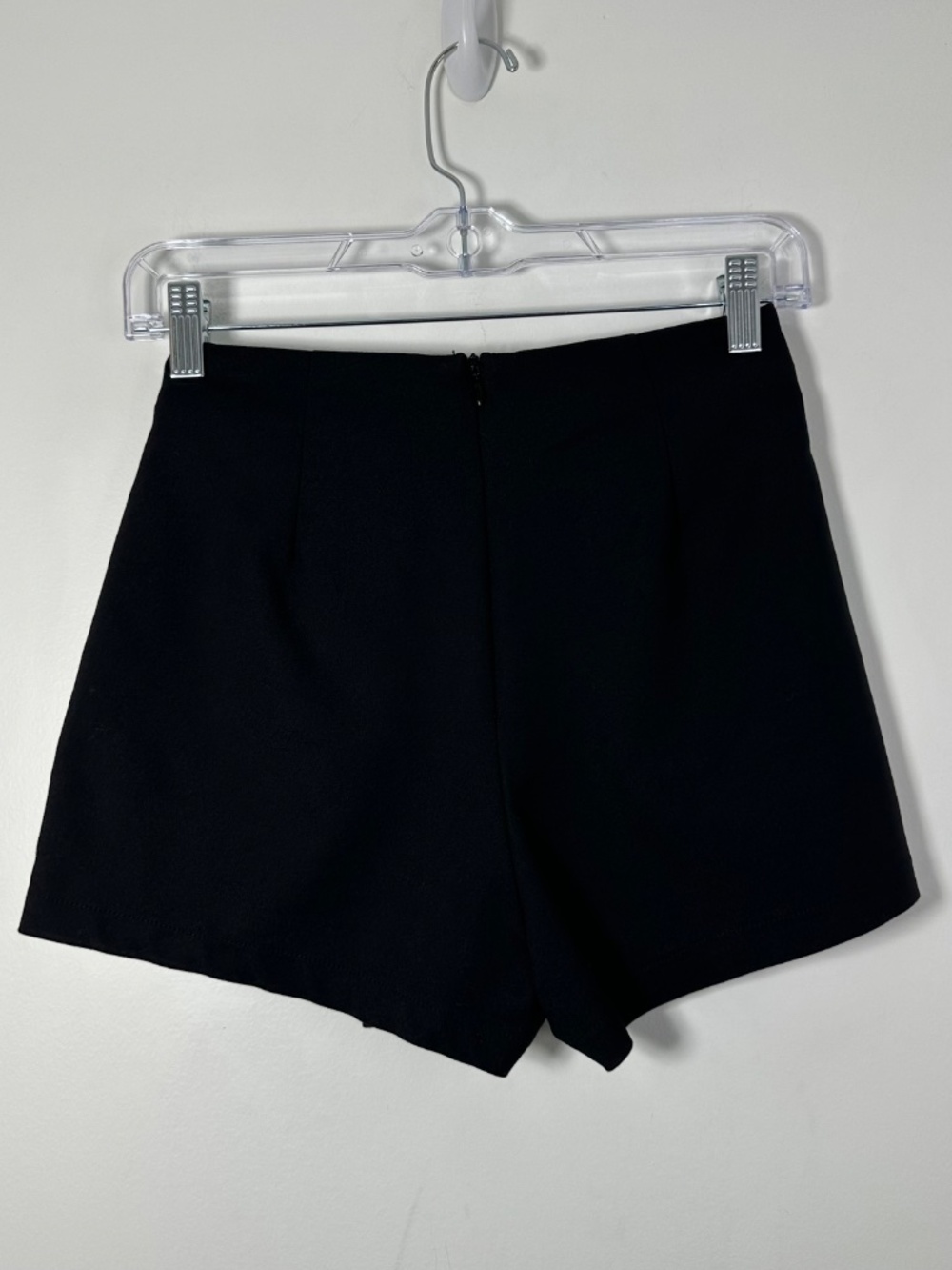 Superdown Revolve Women's XS Aaleyah Two Tone Wrap Skort Black/White Preppy Boho - Picture 3 of 9
